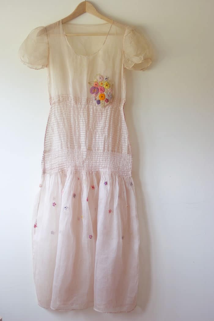 1920s 1930s pink dress with embroidered flowers